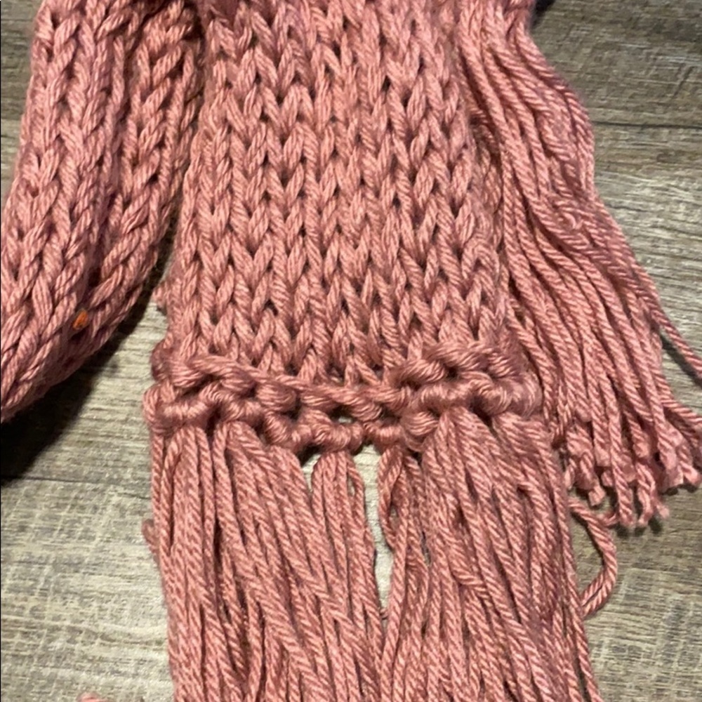 Light Pink Woven Scarf - Picture 2 of 2
